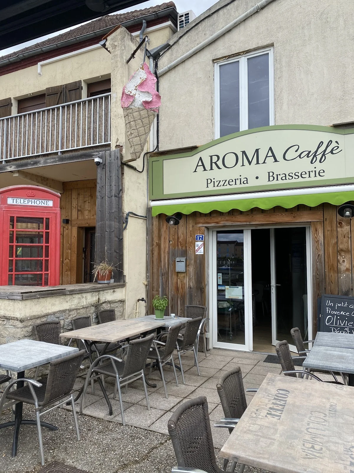 Volailles et viandes rôties à la broche